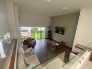MODERNA CASA CON SEGURIDAD