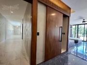 Moderna Casa de 1500 m2 cerca de Av Colegios y Huayacán...