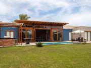 Moderna Casa de Campo en Venta en Mala – Cerca a la...
