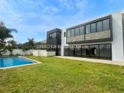 Moderna casa de estreno en condominio Rinconada Alta
