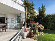 Moderna Casa de tres niveles en Chamisero