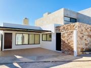 | Moderna casa de una planta, en pre venta. |