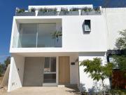 Moderna Casa en Coto Altanza Entrega inmediata