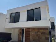 Moderna casa en Fracc con vigilancia, zona norte de...