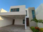 | Moderna casa, en renta. |