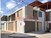 Moderna Casa En Venta 2 Pisos En Esquina En Miraflores...