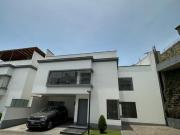 MODERNA CASA EN VENTA CALLE LA ESCARPADA LA MOLINA