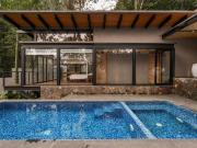 MODERNA CASA EN VENTA, CON VISTA Y ENTORNO BOSQUE EN...