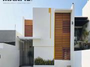 Moderna Casa en Venta de 3 Recámaras al Norte de Colima...