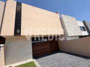 CASA EN VENTA EN REFUGIO DE 4 REC CON ROOF