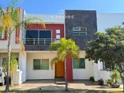 MODERNA CASA EN VENTA DENTRO DE COTO EN LA CIMA, ZAPOPAN