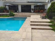 MODERNA CASA EN VENTA EN AV. PRINCIPAL DE TACNA