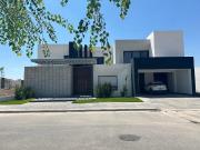 Moderna Casa en VENTA en Hacienda el Rosario