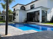 Moderna casa en Venta en Jurica con acabados de lujo,...