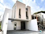 Moderna Casa en Venta La Finca Pedregal Animas