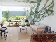 MODERNA CASA EN VENTA SOBRE LA AVENIDA HUAYACAN