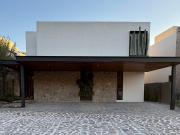 Moderna casa en venta ubicada en Fraccionamiento Altozano
