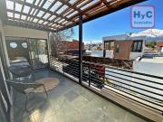 Moderna casa estilo mediterráneo en La Reina. 2 pisos, 5 dor