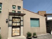 Moderna Casa lista para entrar Calle cerrada con vigilancia