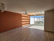 Moderna CASA NUEVA en excelente ubicación