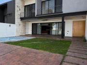 Moderna casa nueva en privada de 5 casas, Delicias...