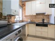 Moderna habitación en alquiler en apartamento de 5...