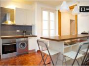 Moderna habitación en alquiler en apartamento de 9...