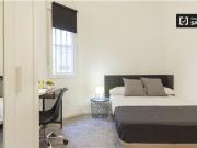 Moderna habitación en alquiler en elegante apartamento...