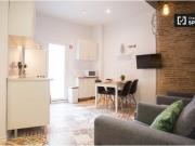 Moderna habitación en apartamento de 3 dormitorios en Gràcia