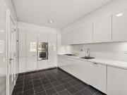 Moradia T4 para arrendamento Estilo Moderno Seixal