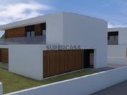 Moderna moradia T4 São Bernardo