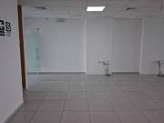 Moderna oficina con vista a la calle en venta con flujo... Moderna oficina con vista a la calle en venta con flujo...