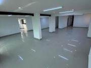 Moderna oficina en alquiler con vista a parque