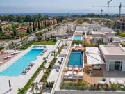 Moderna promoción de obra nueva acondicionada en 5...