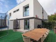 Moderna, Recente e Charmosa Moradia