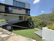 Moderna Residencia en Las Canadas Junto Al Colegio Aleman