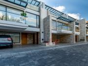 MODERNA SUITE AMOBLADA EN RENTA SECTOR AV SOLANO CUENCA