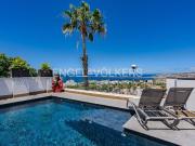 Moderna villa con dos apartamentos y piscina 605m² Adeje