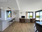 MODERNA VILLA CON PISCINA PROPIA Y JARDÍN EN POLOP