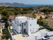 Moderna villa de lujo a 500 metros del mar en venta en...