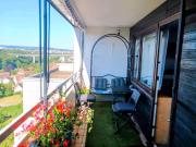 Moderne 2,5 Zimmer Wohnung im obersten Stock mit Aufzug,...