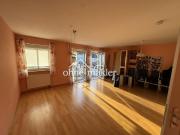 Moderne 2,5 Zimmer Wohnung mit Balkon in zentraler Lage...