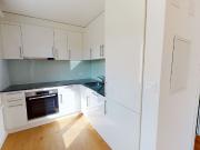 Moderne 2.5 ZW mit grosser Terrasse