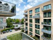 Moderne 2 Zi. Wohnung mit 2 Balkonen in guter Lage von...