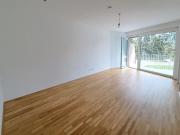 Moderne 2 Zi Wohnung mit Balkon, Einbauküche & Aufzug in...
