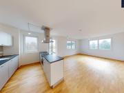 Moderne 2 Zi Wohnung mit Balkon, Garage & Einbauküche in...