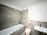 Moderne 2 Zi. Wohnung mit großer Dachterrasse in schönem... Moderne 2 Zi. Wohnung mit großer Dachterrasse in schönem...