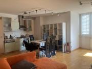 Moderne 2 Zimmer Wohnung mit Aufzug und Einbauküche
