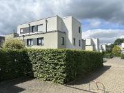 Moderne 2 Zimmer Wohnung mit Balkon und Einbauküche in...