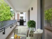 Moderne 2 Zimmer Wohnung mit großer Loggia in Wilmersdorf